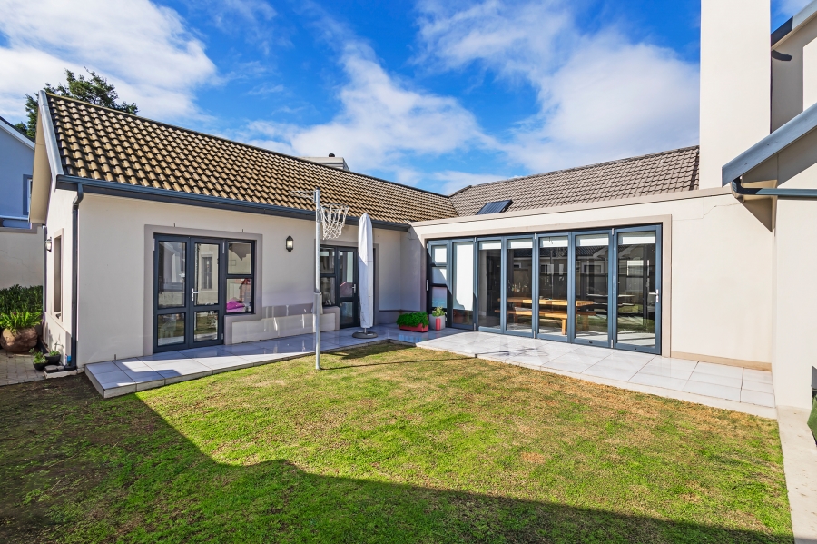 4 Bedroom Property for Sale in Zevendal Western Cape